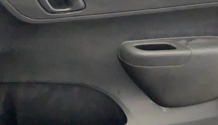 2020 Renault Kwid RXT 1.0 (O), Petrol, Manual, 54,696 km, Driver Side Door Panels Control