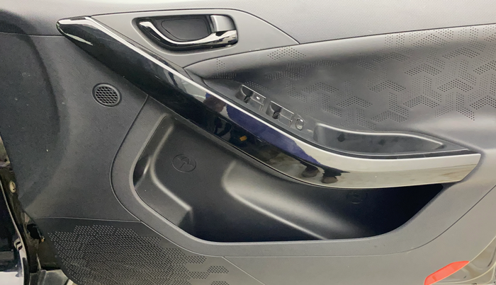 2021 Tata NEXON XZ PLUS (O) PETROL DARK EDITION, Petrol, Manual, 19,282 km, Driver Side Door Panels Control