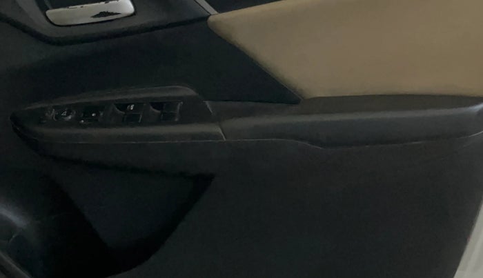 2015 Honda Jazz 1.2L I-VTEC V AT, Petrol, Automatic, 73,338 km, Driver Side Door Panels Control