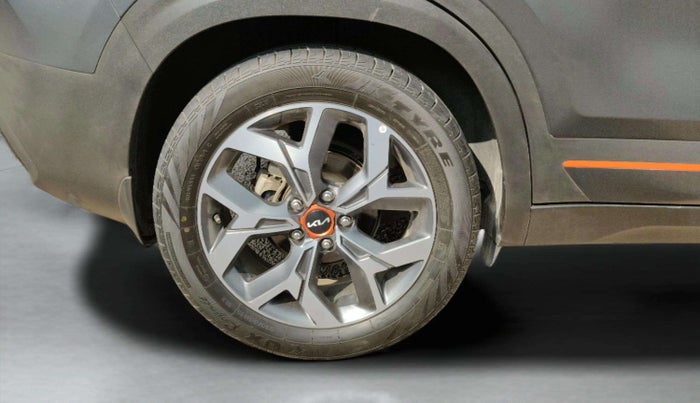 2021 KIA SELTOS X LINE 1.5 DIESEL AT, Diesel, Automatic, 45,770 km, Right Rear Wheel