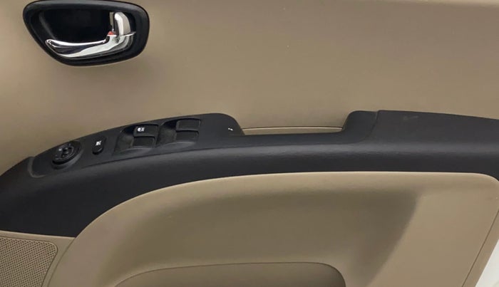 2013 Hyundai i10 SPORTZ 1.2, Petrol, Manual, 44,244 km, Driver Side Door Panels Control