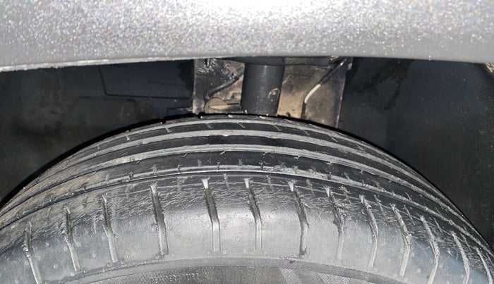 2022 Tata PUNCH ADVENTURE MT, Petrol, Manual, 27,449 km, Left Front Tyre Tread