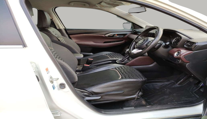 2024 Maruti Grand Vitara ZETA SMART HYBRID, Petrol, Manual, 21,947 km, Right Side Front Door Cabin