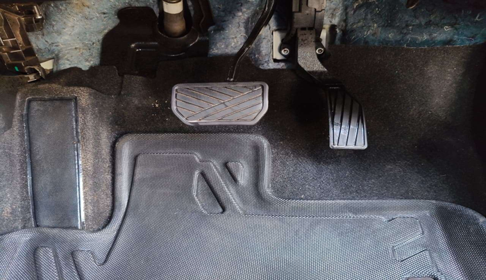 2024 Maruti Grand Vitara ZETA SMART HYBRID, Petrol, Manual, 21,947 km, Pedals