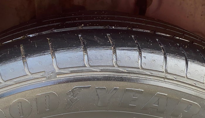 2017 Ford Ecosport TITANIUM 1.5L DIESEL, Diesel, Manual, 96,983 km, Right Rear Tyre Tread