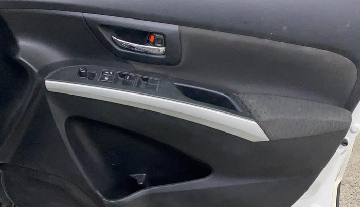 2017 Maruti S Cross ZETA 1.3, Diesel, Manual, 83,875 km, Driver Side Door Panels Control