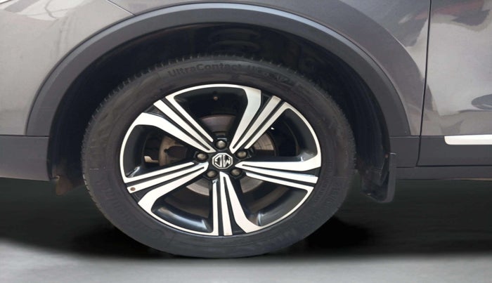 2023 MG ASTOR SAVVY 1.5 CVT, Petrol, Automatic, 24,071 km, Left Front Wheel