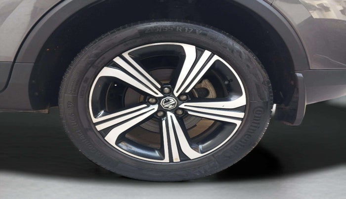 2023 MG ASTOR SAVVY 1.5 CVT, Petrol, Automatic, 24,071 km, Left Rear Wheel