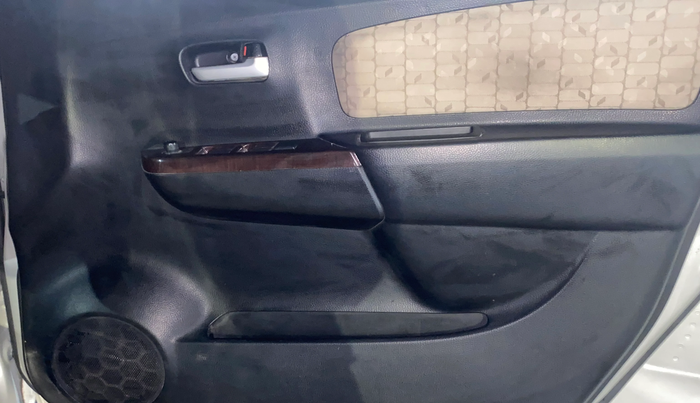 2018 Maruti Wagon R 1.0 VXI, Petrol, Manual, 79,667 km, Driver Side Door Panels Control