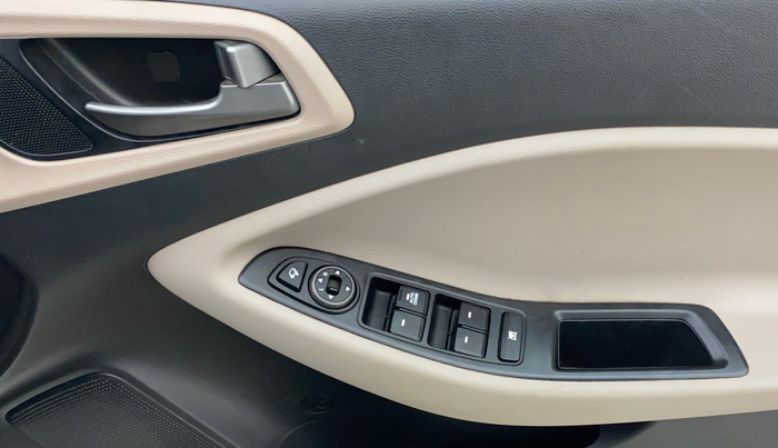 2018 Hyundai Elite i20 ASTA 1.2, Petrol, Manual, 54,865 km, Driver Side Door Panels Control