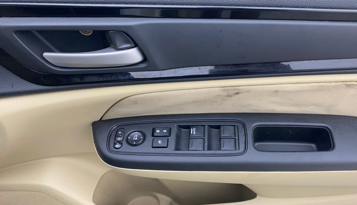 2018 Honda Amaze 1.2L I-VTEC VX, Petrol, Manual, 64,812 km, Driver Side Door Panels Control