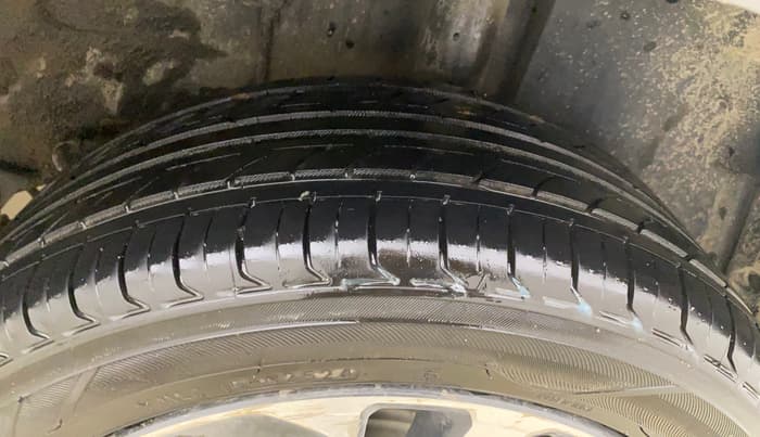 2020 Tata ALTROZ XZ PETROL, Petrol, Manual, 88,724 km, Left Rear Tyre Tread