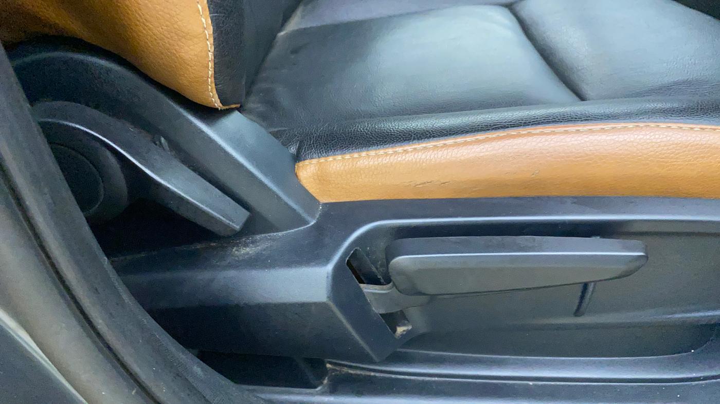 2020 Tata ALTROZ XZ PETROL, Petrol, Manual, 88,724 km, Driver Side Adjustment Panel