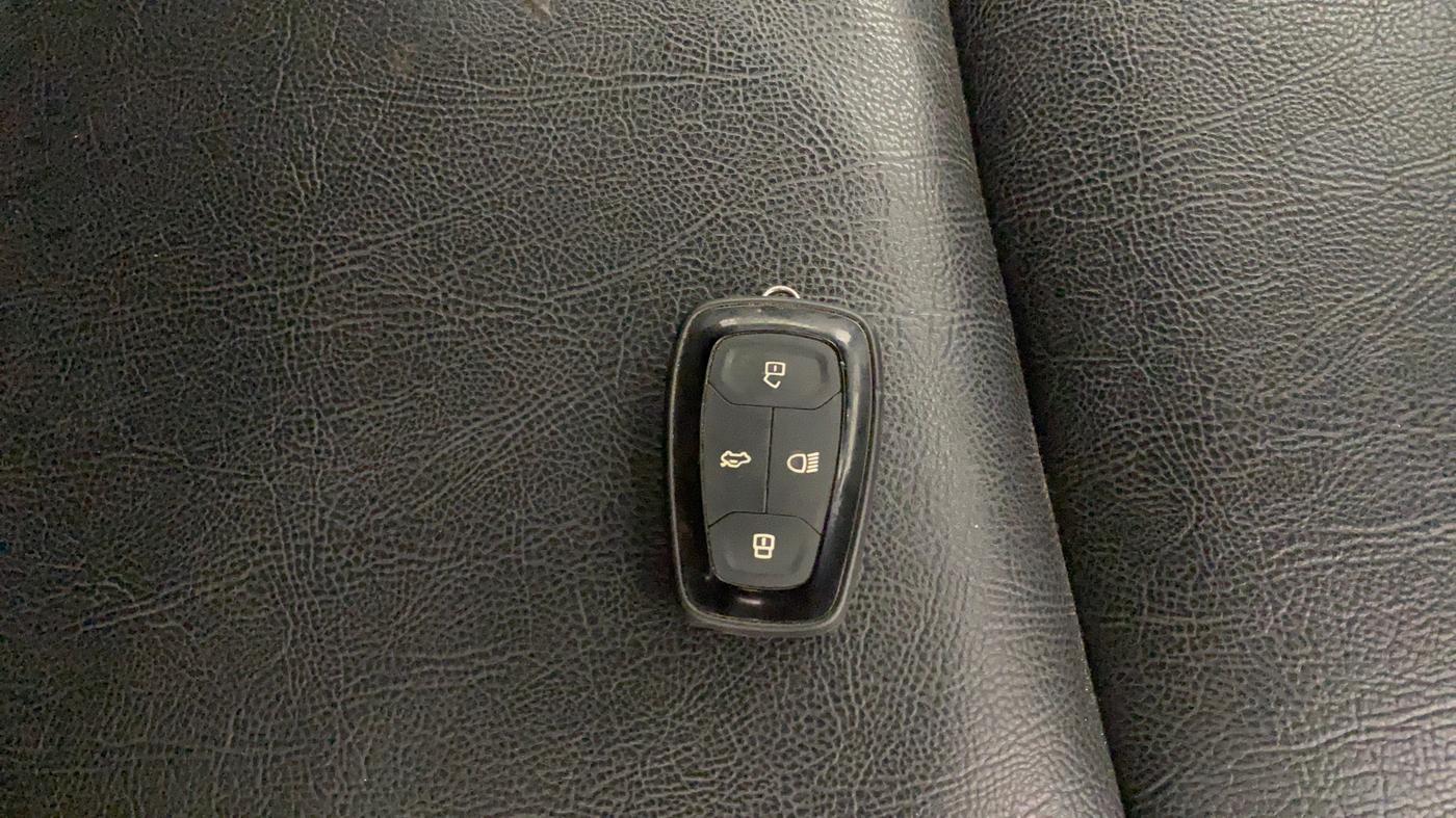 2020 Tata ALTROZ XZ PETROL, Petrol, Manual, 88,724 km, Key Close Up