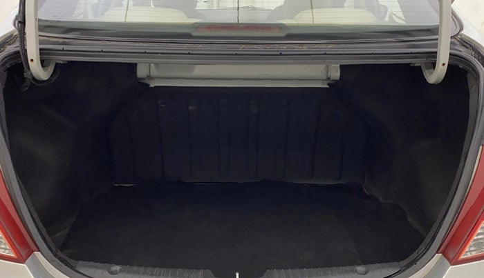 2014 Hyundai Verna FLUIDIC 1.4 CRDI CX, Diesel, Manual, 1,08,392 km, Boot Inside