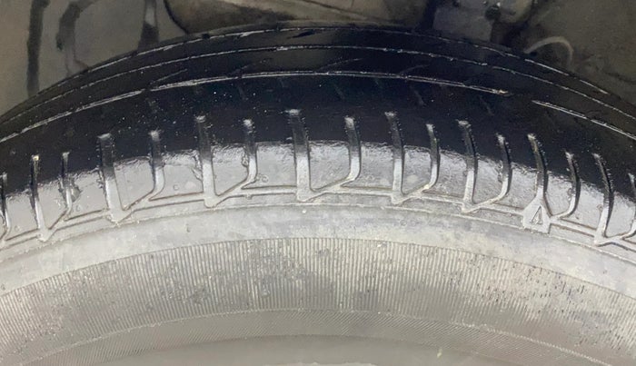 2016 Hyundai Elite i20 SPORTZ 1.2, Petrol, Manual, 48,724 km, Left Front Tyre Tread