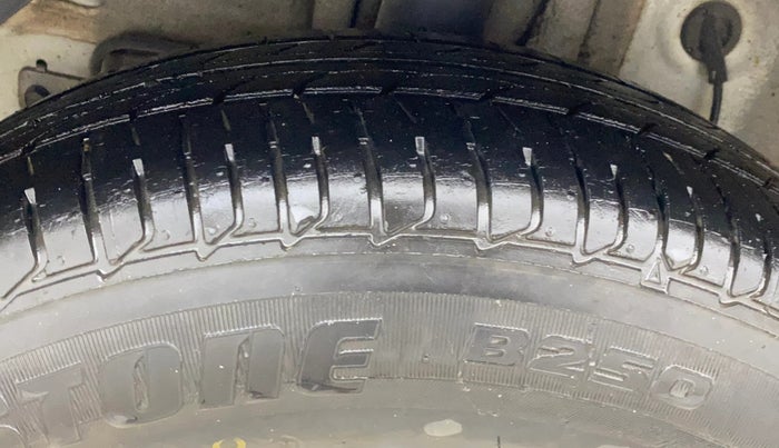 2016 Hyundai Elite i20 SPORTZ 1.2, Petrol, Manual, 48,724 km, Right Rear Tyre Tread