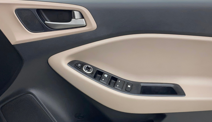 2016 Hyundai Elite i20 SPORTZ 1.2, Petrol, Manual, 48,724 km, Driver Side Door Panels Control