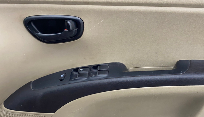 2014 Hyundai i10 MAGNA 1.1, Petrol, Manual, 84,121 km, Driver Side Door Panels Control