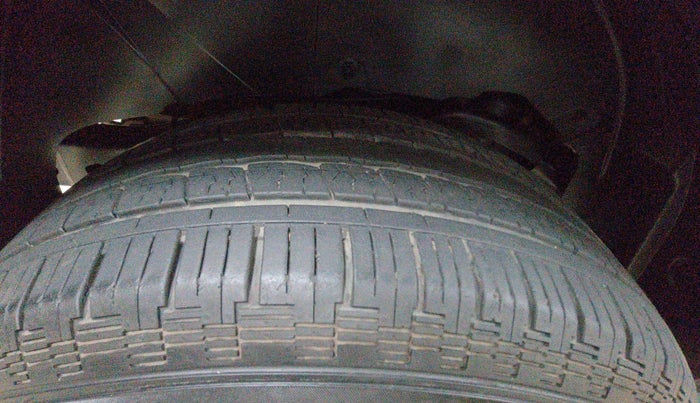 2024 Mahindra Thar Roxx MX5 Petrol AT 2WD , Petrol, Automatic, 31,514 km, Left Front Tyre Tread