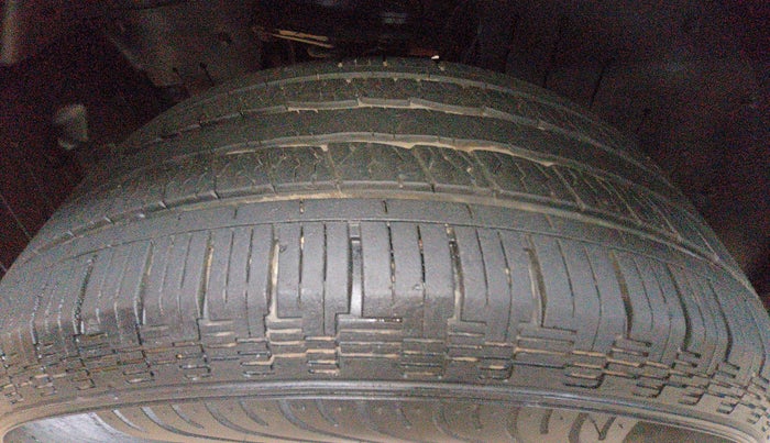 2024 Mahindra Thar Roxx MX5 Petrol AT 2WD , Petrol, Automatic, 31,514 km, Right Front Tyre Tread