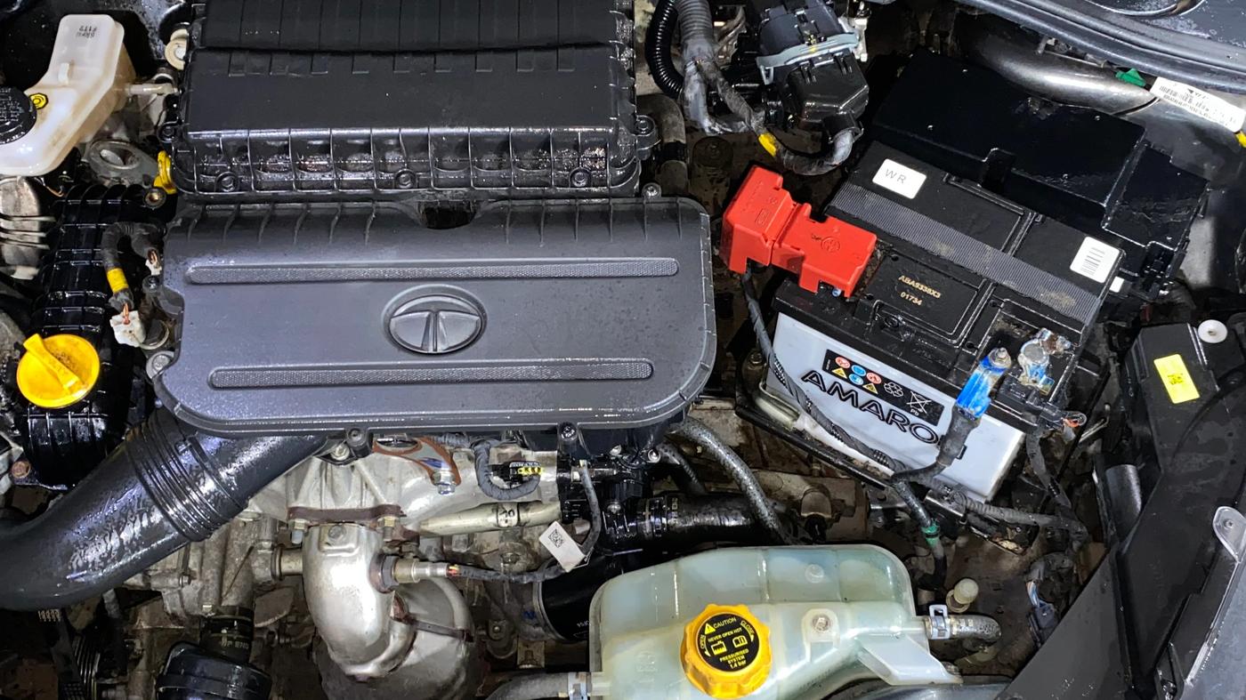 2022 Tata Tiago XT PETROL, Petrol, Manual, 8,713 km, Engine View - Left