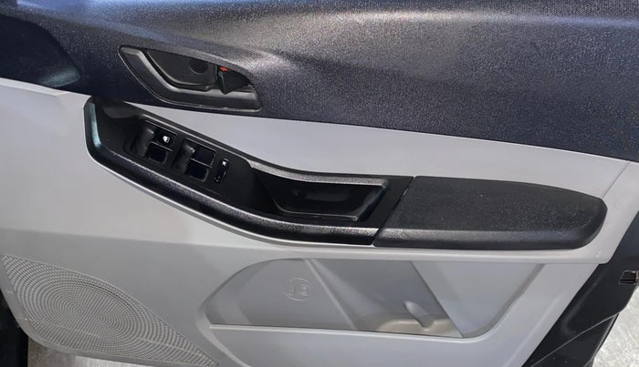 2022 Tata Tiago XT PETROL, Petrol, Manual, 8,713 km, Driver Side Door Panels Control