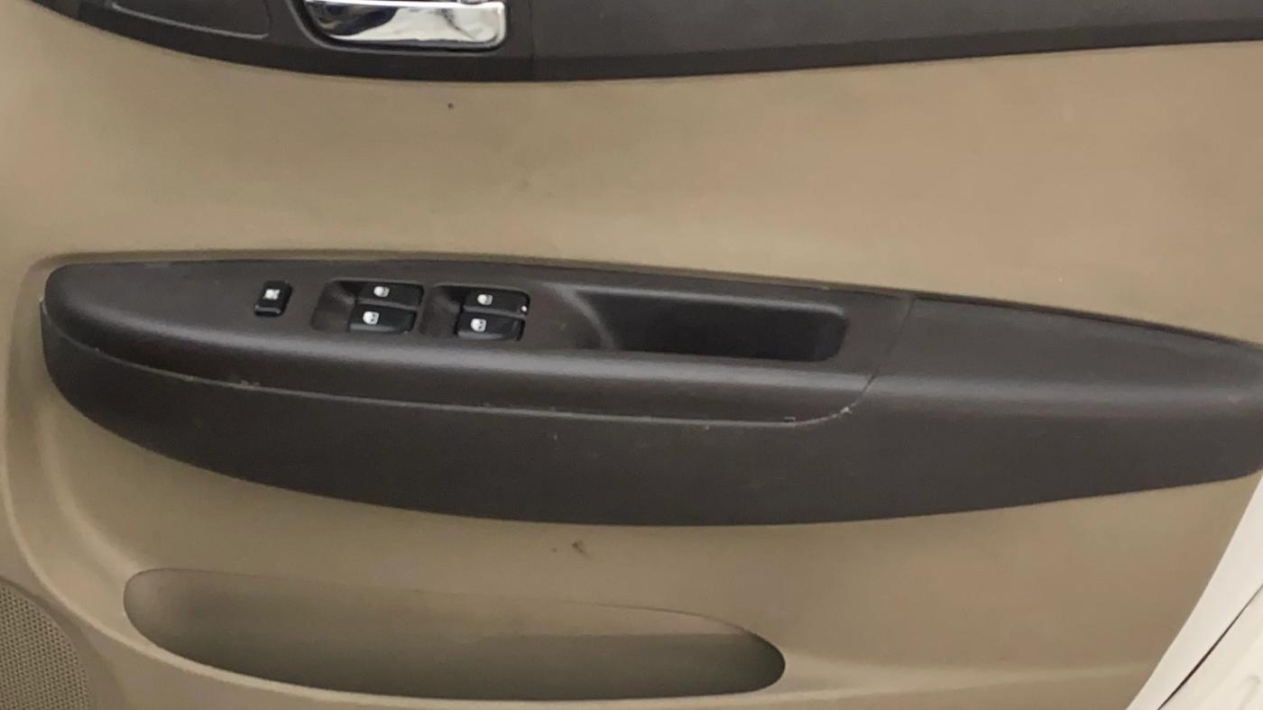 2012 Hyundai i20 MAGNA 1.2, Petrol, Manual, 56,561 km, Driver Side Door Panels Control