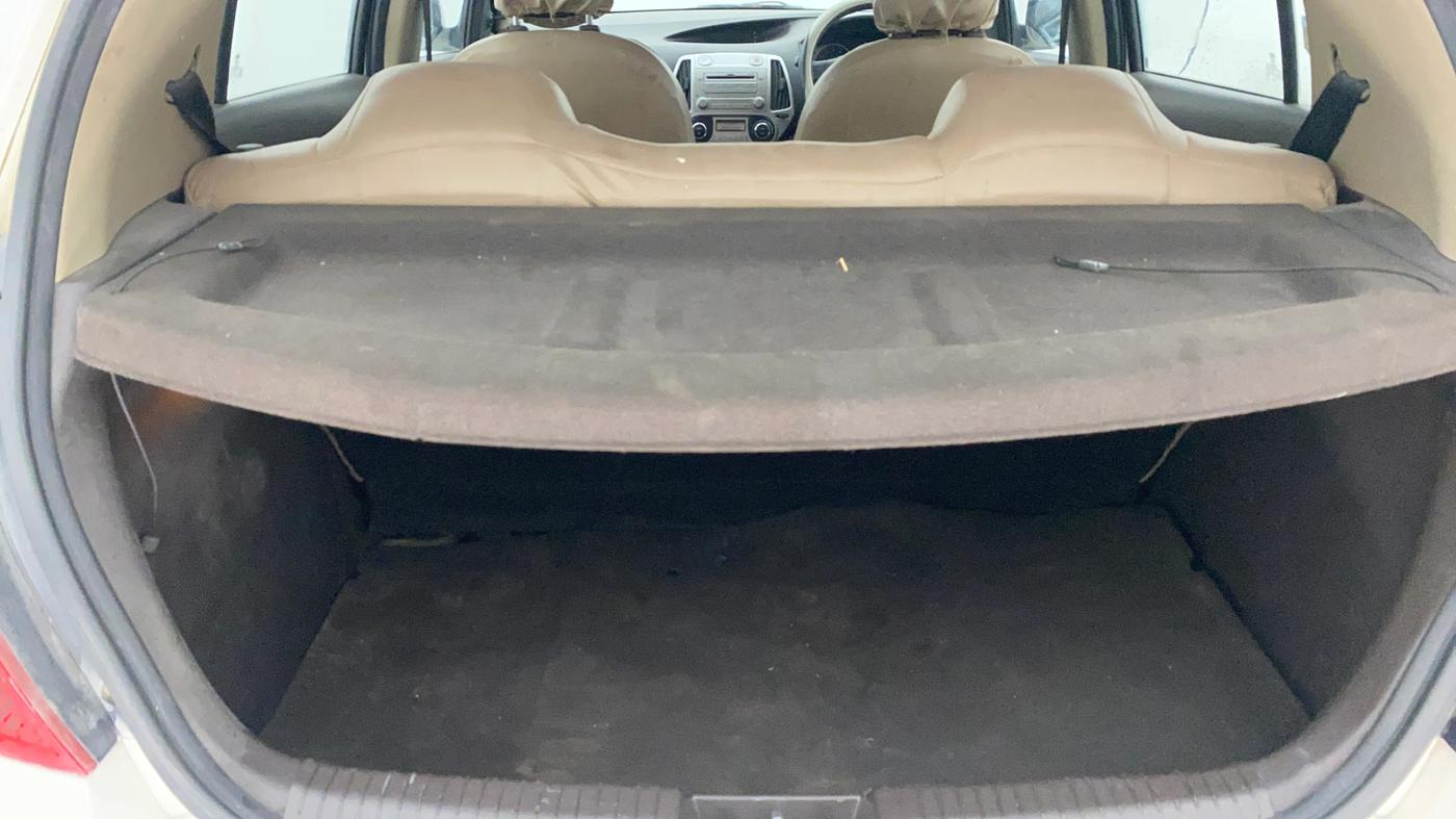 2012 Hyundai i20 MAGNA 1.2, Petrol, Manual, 56,561 km, Boot Inside