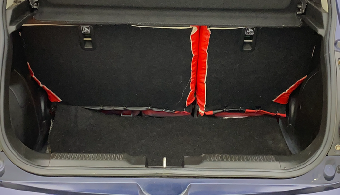 2019 Maruti Swift ZXI PLUS AMT, Petrol, Automatic, 38,666 km, Boot Inside