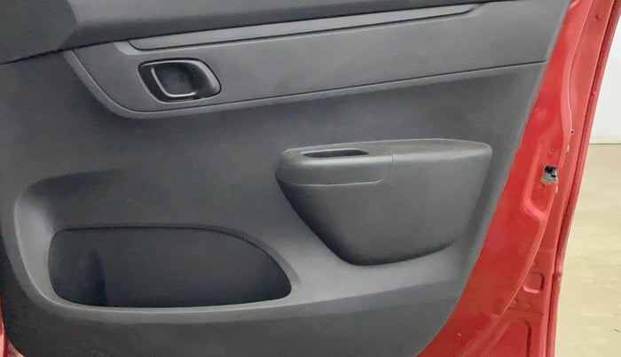 2016 Renault Kwid RXT 1.0, Petrol, Manual, 49,276 km, Driver Side Door Panels Control