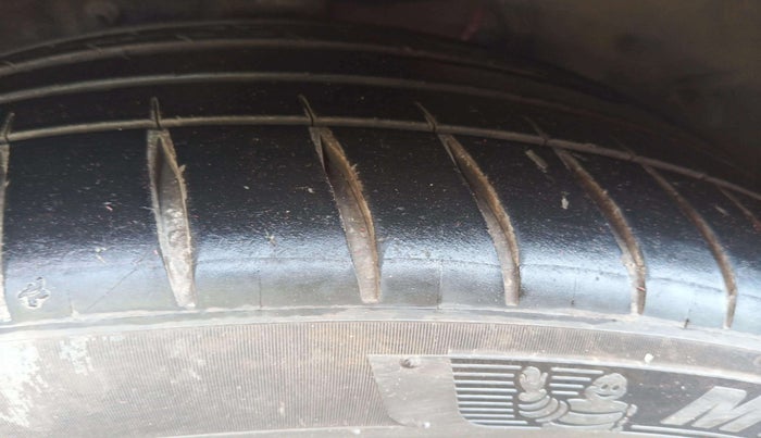 2015 BMW 3 Series 320D SPORTLINE, Diesel, Automatic, 53,825 km, Left Front Tyre Tread