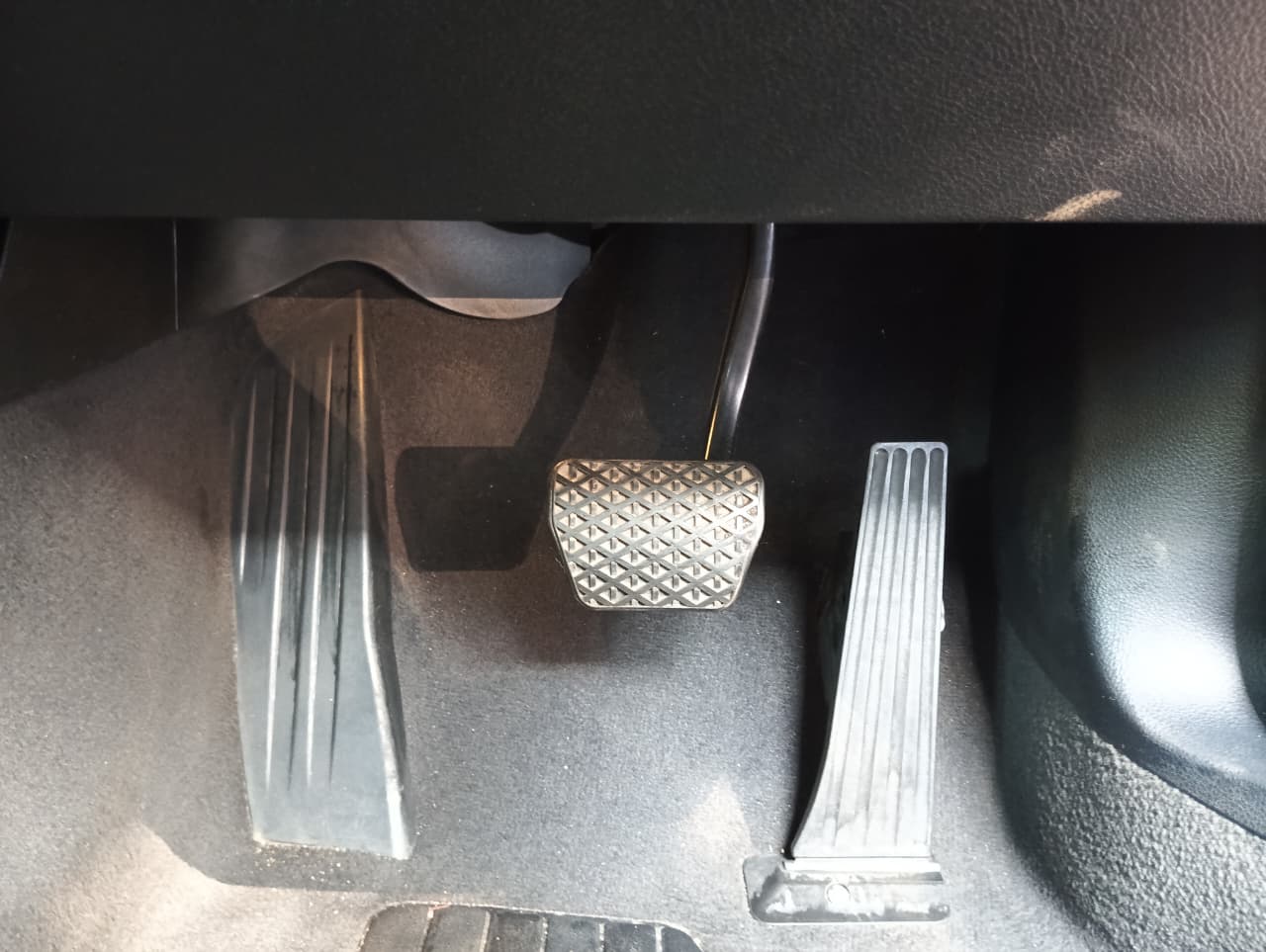 2015 BMW 3 Series 320D SPORTLINE, Diesel, Automatic, 53,825 km, Pedals