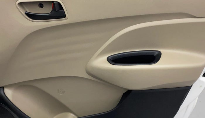 2019 Hyundai NEW SANTRO ERA, Petrol, Manual, 1,42,056 km, Driver Side Door Panels Control