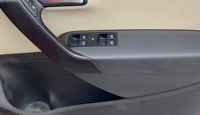 2014 Volkswagen Polo COMFORTLINE 1.2L PETROL, Petrol, Manual, 72,772 km, Driver Side Door Panels Control