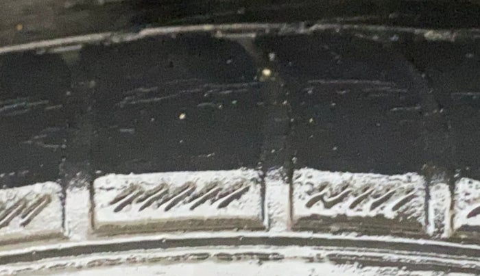 2017 Volkswagen Polo HIGHLINE1.2L, Petrol, Manual, 67,745 km, Right Rear Tyre Tread