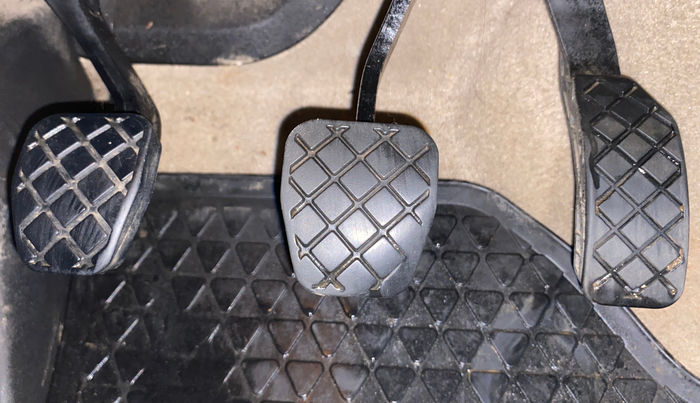 2017 Volkswagen Polo HIGHLINE1.2L, Petrol, Manual, 67,745 km, Pedals