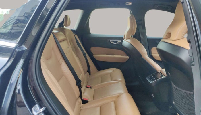 2018 Volvo XC 60 D5 INSCRIPTION, Diesel, Automatic, 70,331 km, Right Side Rear Door Cabin