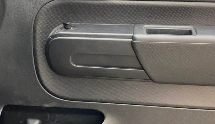 2021 Mahindra Thar LX HT PETROL 4WD MT, Petrol, Manual, 44,871 km, Driver Side Door Panels Control