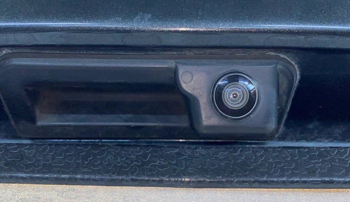 2022 Volkswagen VIRTUS TOPLINE TSI 1.0 AT, Petrol, Automatic, 16,917 km, Parking Camera