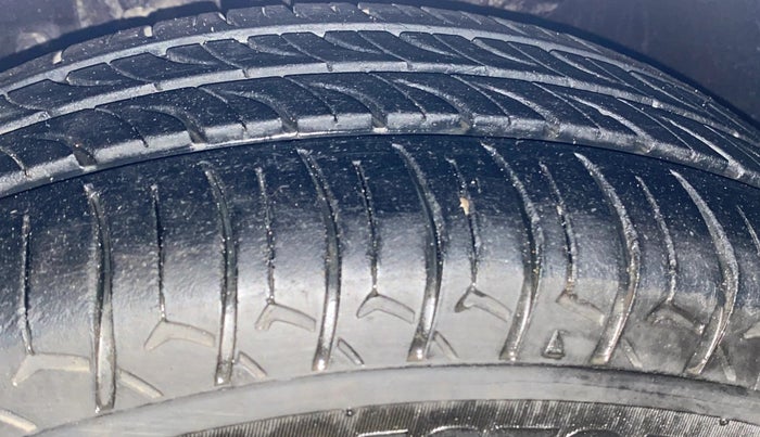 2017 Tata Tiago XT PETROL, Petrol, Manual, 48,903 km, Left Front Tyre Tread