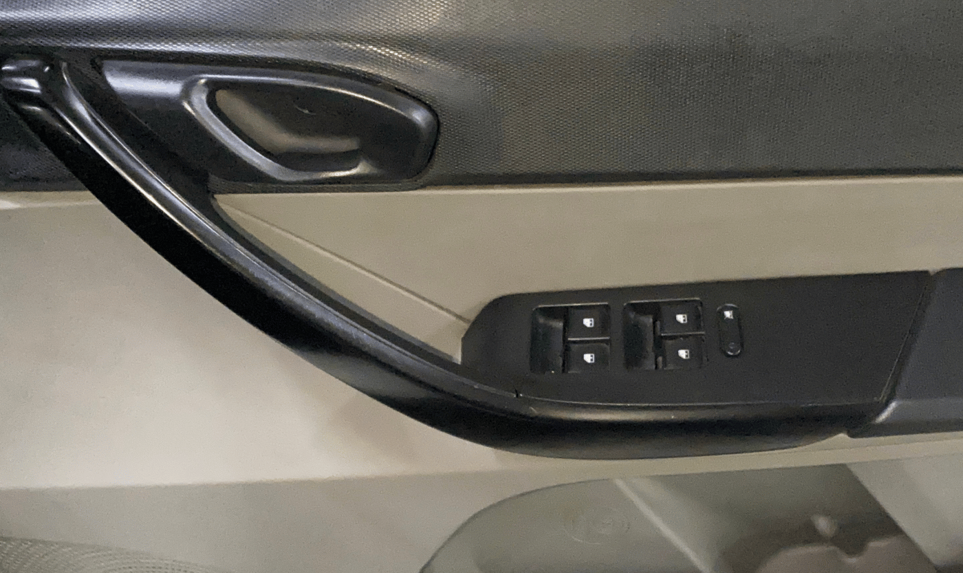 2017 Tata Tiago XT PETROL, Petrol, Manual, 48,903 km, Driver Side Door Panels Control