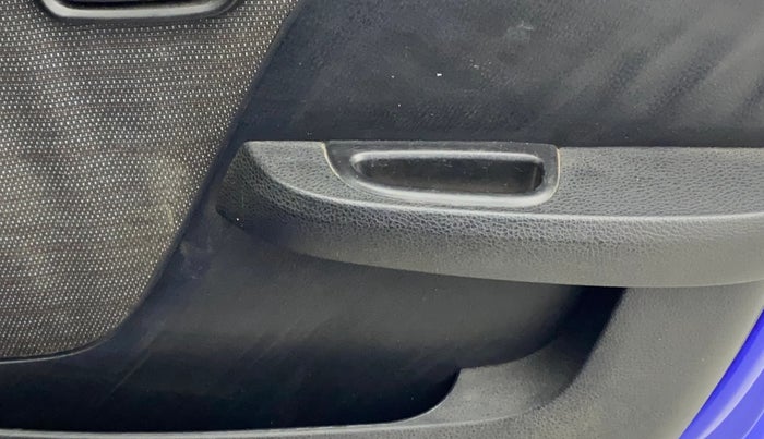 2014 Tata Nano TWIST XT, Petrol, Manual, 66,704 km, Driver Side Door Panels Control