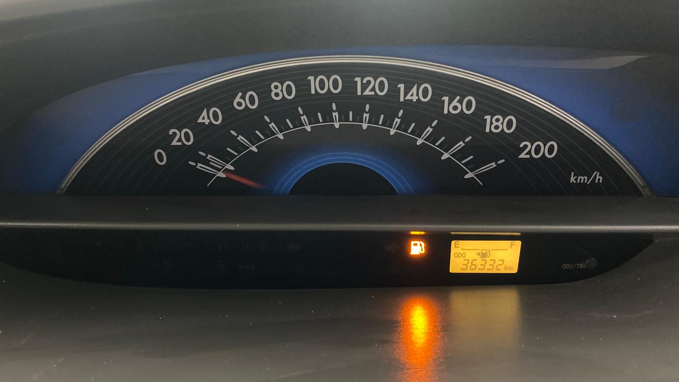 2014 Toyota Etios Liva G, Petrol, Manual, 36,392 km, Odometer Image