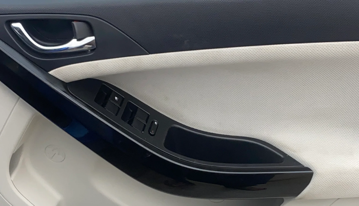 2021 Tata NEXON XZ PLUS PETROL, Petrol, Manual, 39,559 km, Driver Side Door Panels Control