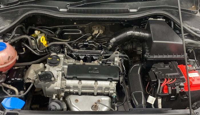 2015 Volkswagen Polo COMFORTLINE 1.2L, Petrol, Manual, 73,819 km, Engine View