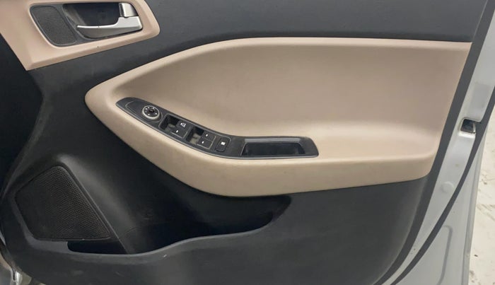 2019 Hyundai Elite i20 MAGNA PLUS 1.2, Petrol, Manual, 86,942 km, Driver Side Door Panels Control