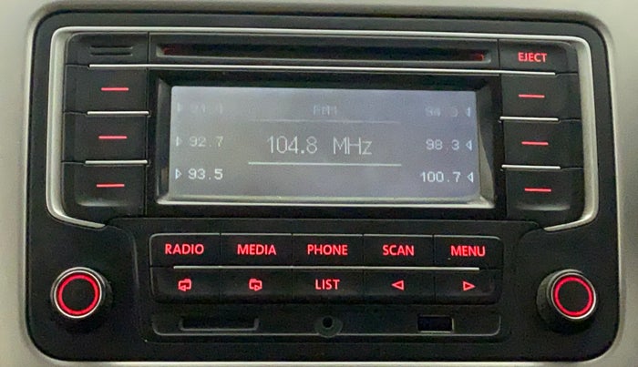 2015 Volkswagen Polo HIGHLINE1.2L, Petrol, Manual, 25,999 km, Infotainment System