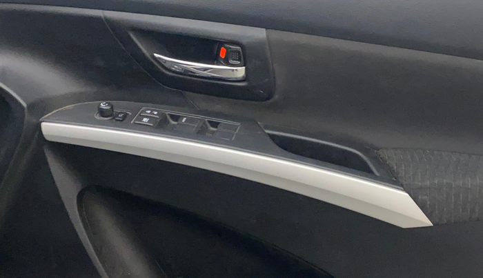 2016 Maruti S Cross ZETA 1.3, Diesel, Manual, 52,789 km, Driver Side Door Panels Control