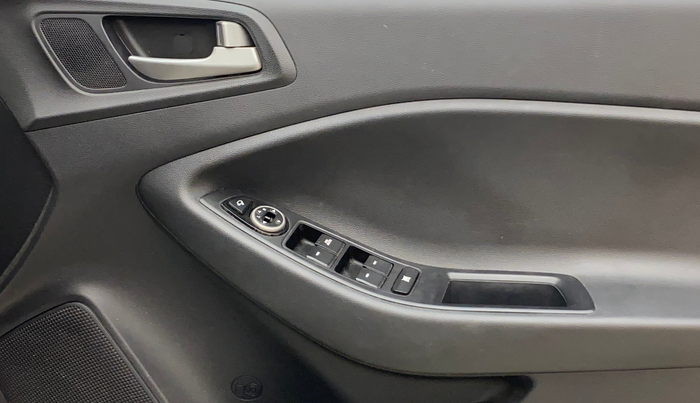 2018 Hyundai i20 Active 1.2 SX, Petrol, Manual, 47,179 km, Driver Side Door Panels Control